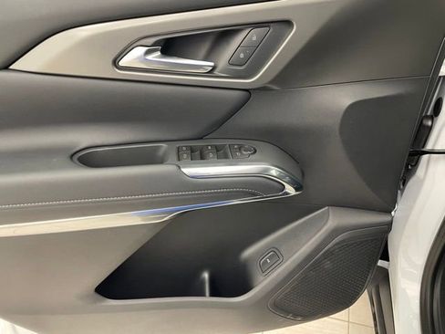 New 2026 Chevrolet Traverse LT w/ Midnight/Sport Edition AWD/4WD image 10