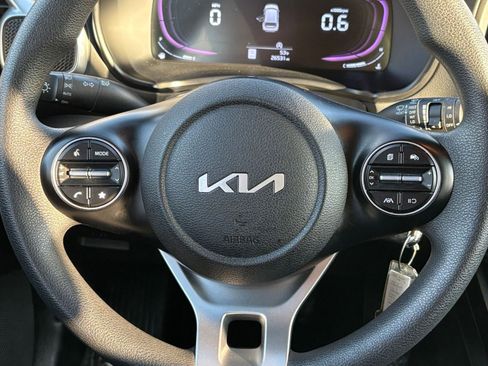 Used 2025 Kia Soul LX w/ LX Technology Package image 25