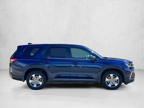 Used 2023 Honda Pilot EX-L image 3