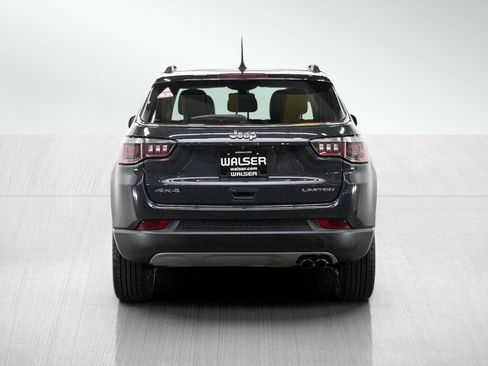 Used 2018 Jeep Compass Limited AWD/4WD image 4