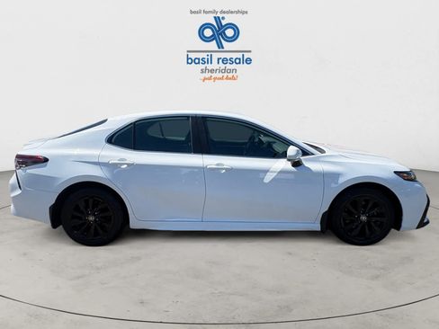 Used 2024 Toyota Camry SE FWD image 8