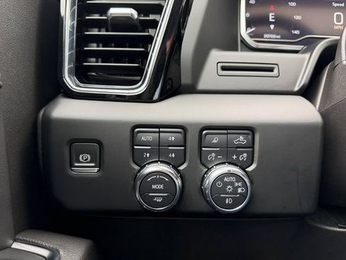 Used 2023 GMC Sierra 1500 Denali AWD/4WD image 31
