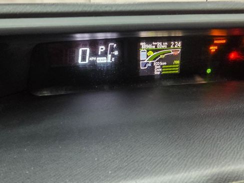 Used 2015 Toyota Prius C One FWD image 20