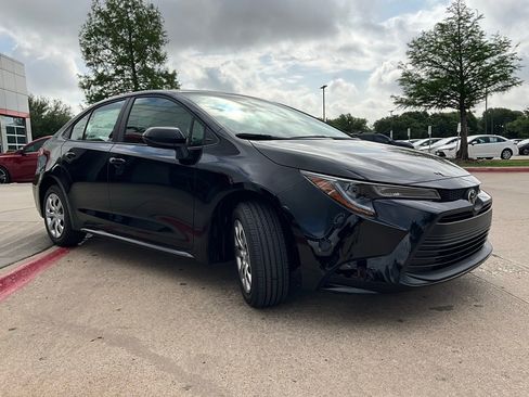 New 2026 Toyota Corolla LE image 4