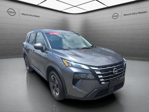 Certified 2024 Nissan Rogue SV AWD/4WD image 2