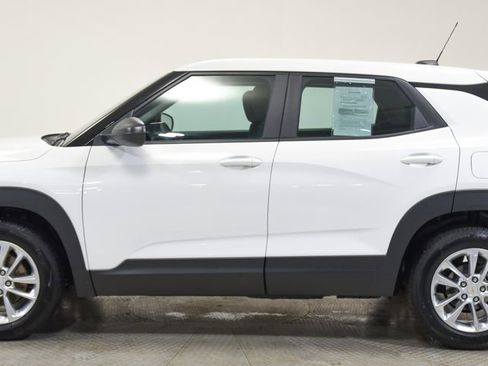 Used 2025 Chevrolet TrailBlazer LS FWD image 10