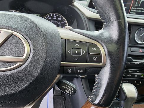 Used 2022 Lexus RX 350L FWD w/ Premium Package image 18