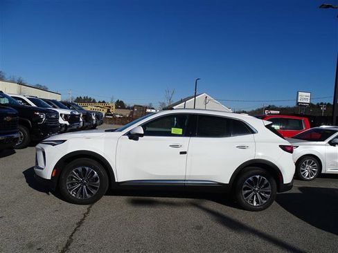 New 2025 Buick Envision Preferred image 2