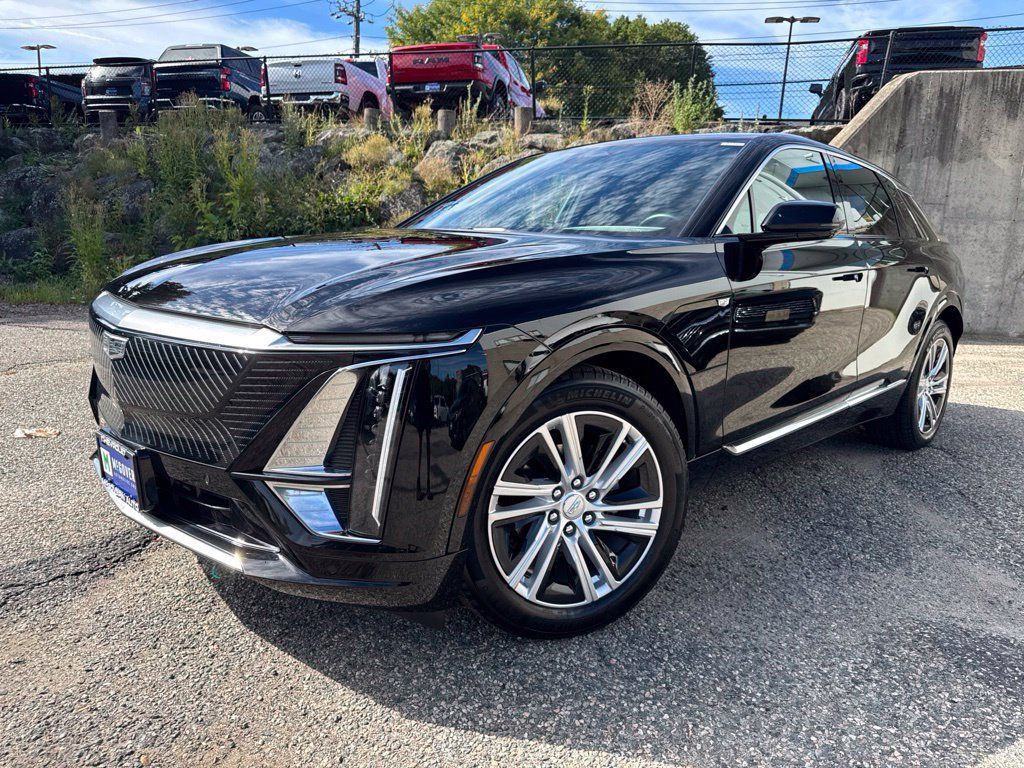 Used 2024 Cadillac Lyriq Tech w/ Driver Assist Package AWD/4WD image 2