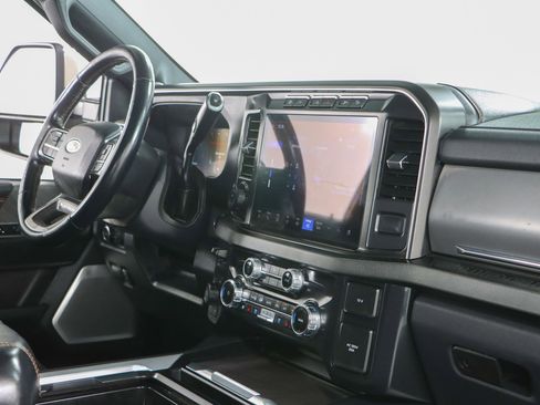 Used 2024 Ford F250 Platinum image 29