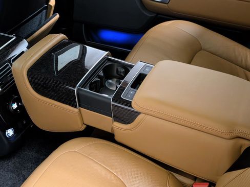 Used 2021 Land Rover Range Rover Autobiography Fifty Edition image 26