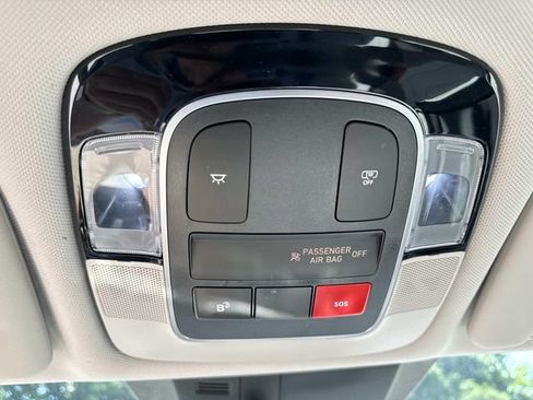 Used 2025 Hyundai Tucson SE FWD image 40