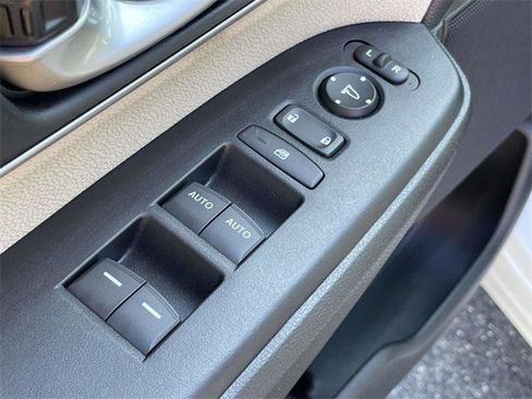 Used 2022 Honda CR-V EX image 17
