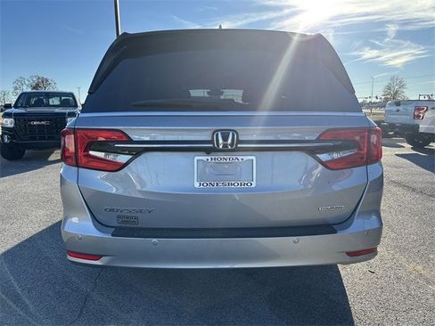 Used 2024 Honda Odyssey Touring image 4