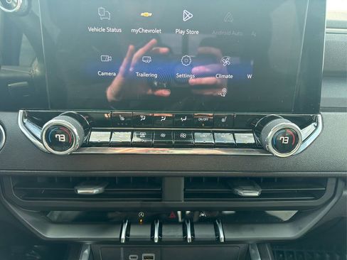 Used 2026 Chevrolet Colorado Trail Boss AWD/4WD image 25