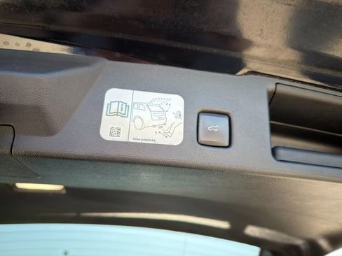 Used 2020 Ford Escape SEL AWD/4WD image 37