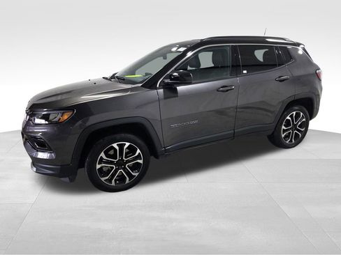 Certified 2024 Jeep Compass Limited image 18