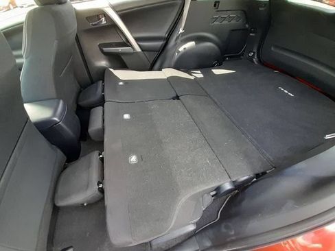 Used 2016 Toyota RAV4 XLE w/ Convenience Package AWD/4WD image 38