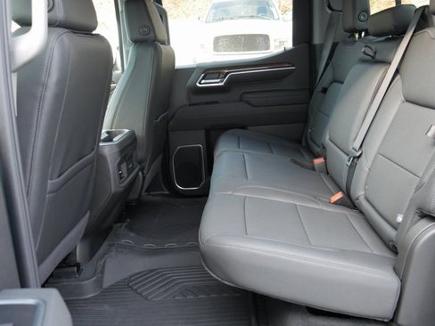 New 2026 Chevrolet Silverado 1500 LT w/ Z71 Off-Road Package image 26