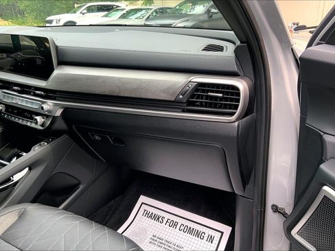 Used 2025 Kia Telluride EX X-Line AWD/4WD image 18