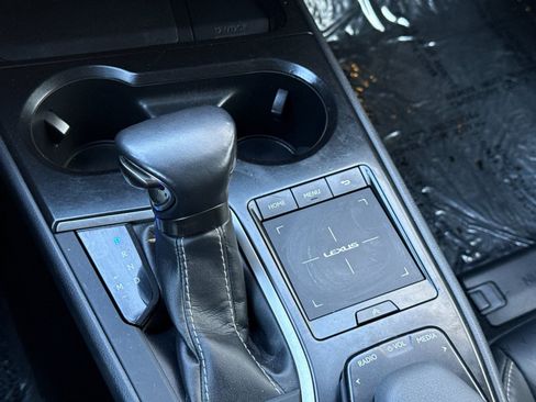 Used 2019 Lexus UX 200 w/ Accessory Package image 19