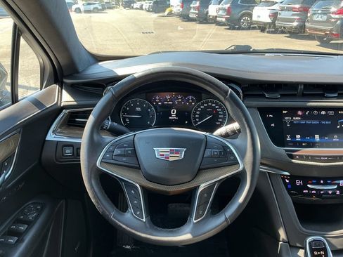 Used 2017 Cadillac XT5 Platinum w/ Driver Assist Package AWD/4WD image 30
