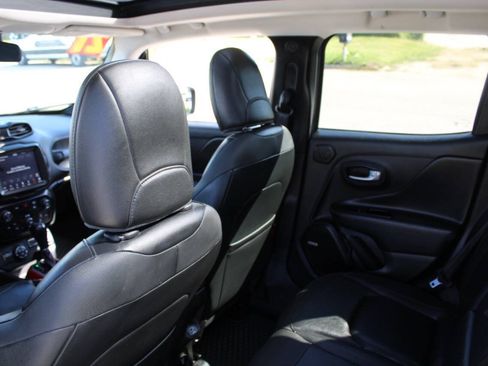 Used 2021 Jeep Renegade Trailhawk w/ Sun & Sound Group AWD/4WD image 16