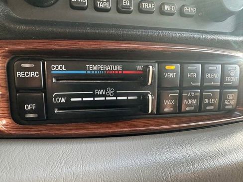 Used 2005 Buick Le Sabre Custom w/ Wheel And Sound Package image 17