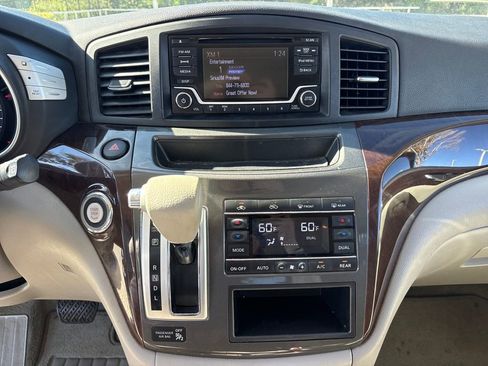 Used 2016 Nissan Quest SV image 24