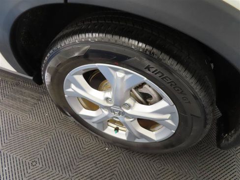 Used 2025 Honda HR-V LX image 7
