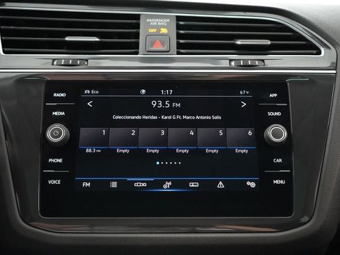 Used 2021 Volkswagen Tiguan SE w/ Panoramic Sunroof Package AWD/4WD image 17