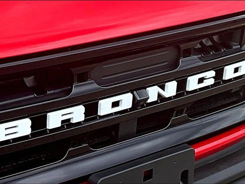 Used 2024 Ford Bronco Outer Banks image 31