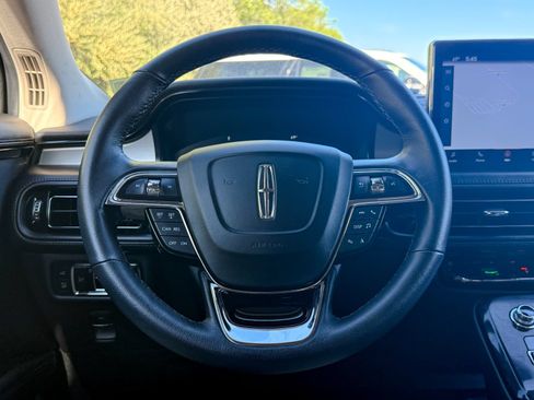 Certified 2023 Lincoln Nautilus AWD w/ Premium Package image 33
