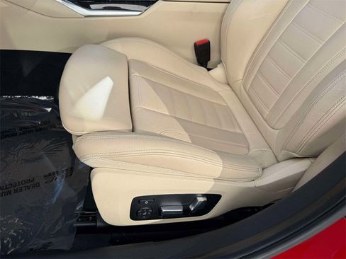 Used 2019 BMW 330i xDrive Sedan w/ Premium Package image 3