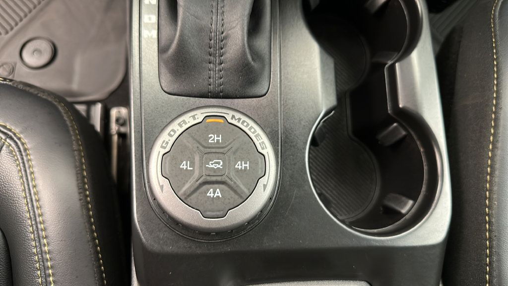 Used 2025 Ford Bronco Badlands AWD/4WD image 20