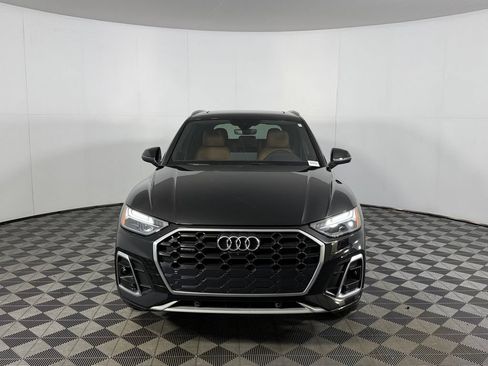 Used 2023 Audi Q5 2.0T Premium Plus w/ Premium Plus Package AWD/4WD image 2