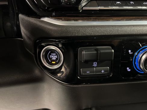 Used 2022 GMC Sierra 1500 Elevation image 14