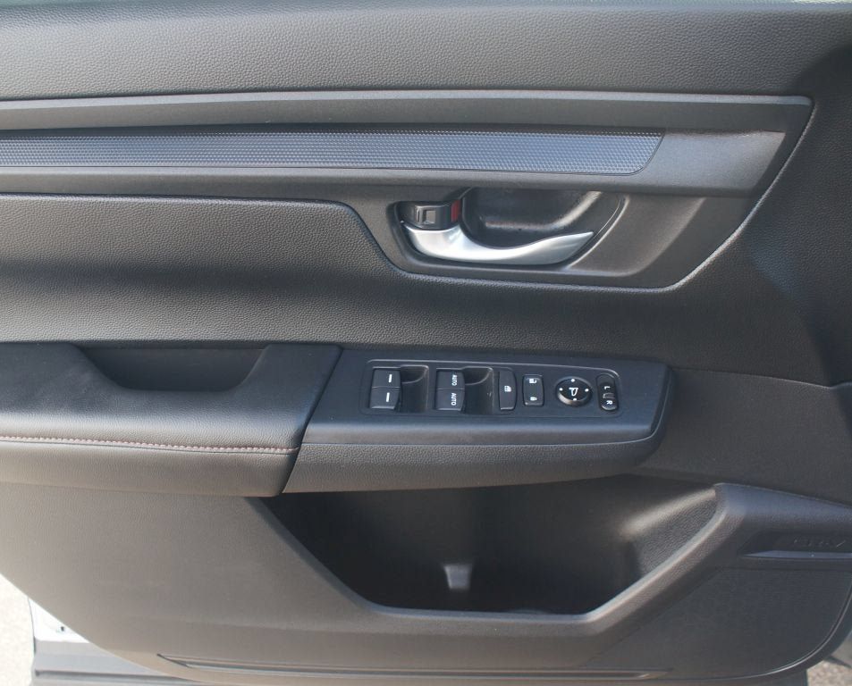 Used 2025 Honda CR-V Sport image 29
