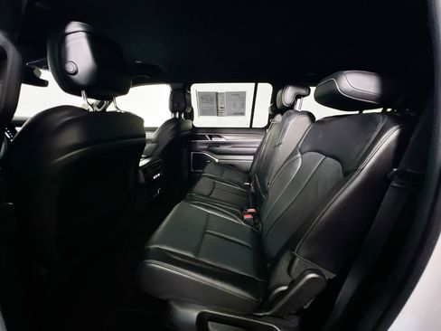 Used 2024 Jeep Wagoneer Series II w/ Flexible Seating Group RWD image 29