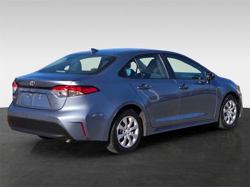 Used 2024 Toyota Corolla LE image 6