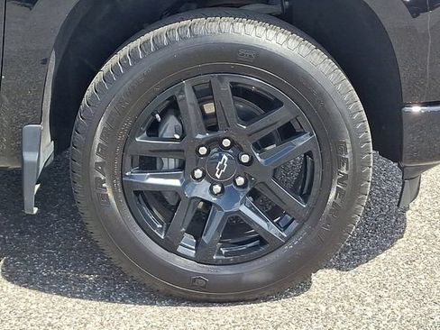 Used 2024 Chevrolet Silverado 1500 Custom AWD/4WD image 29