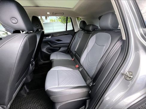 Certified 2026 Volkswagen Tiguan SE w/ Panoramic Sunroof Package FWD image 17