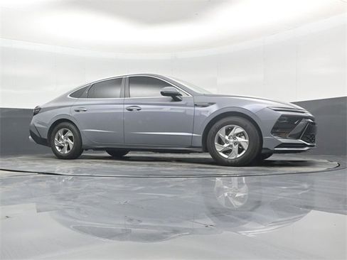 Used 2025 Hyundai Sonata SE image 38