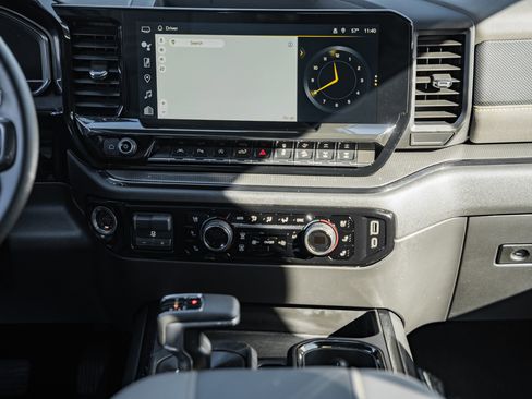 Used 2024 Chevrolet Silverado 1500 ZR2 w/ Technology Package image 29