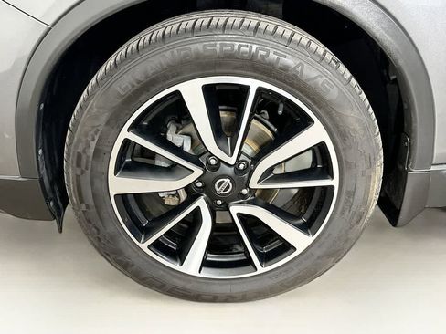 Used 2018 Nissan Rogue SL w/ Premium Package FWD image 8