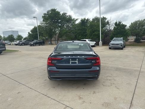 Used 2024 Volvo S60 B5 Plus image 5