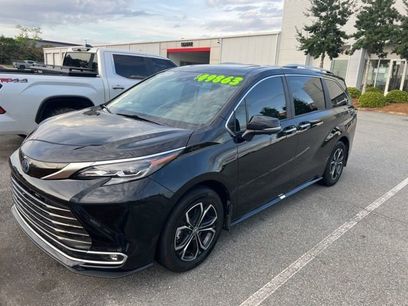 Used 2025 Toyota Sienna Platinum