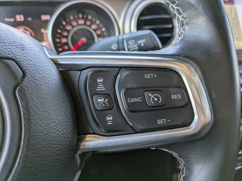 Used 2020 Jeep Gladiator Rubicon image 25