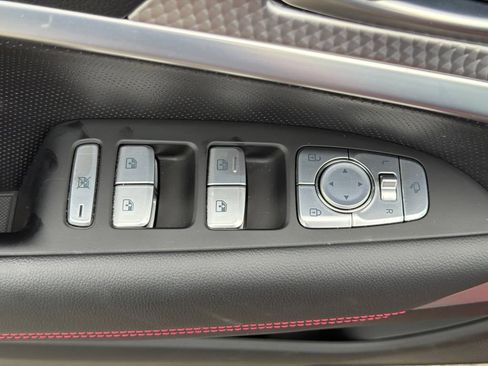 Used 2023 Genesis G70 2.0T w/ Sport Prestige Package AWD/4WD image 17