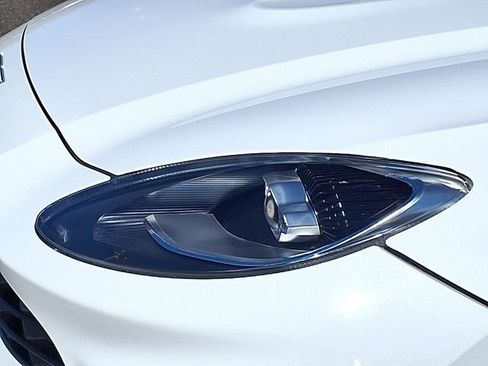 Used 2021 Aston Martin DBX image 30